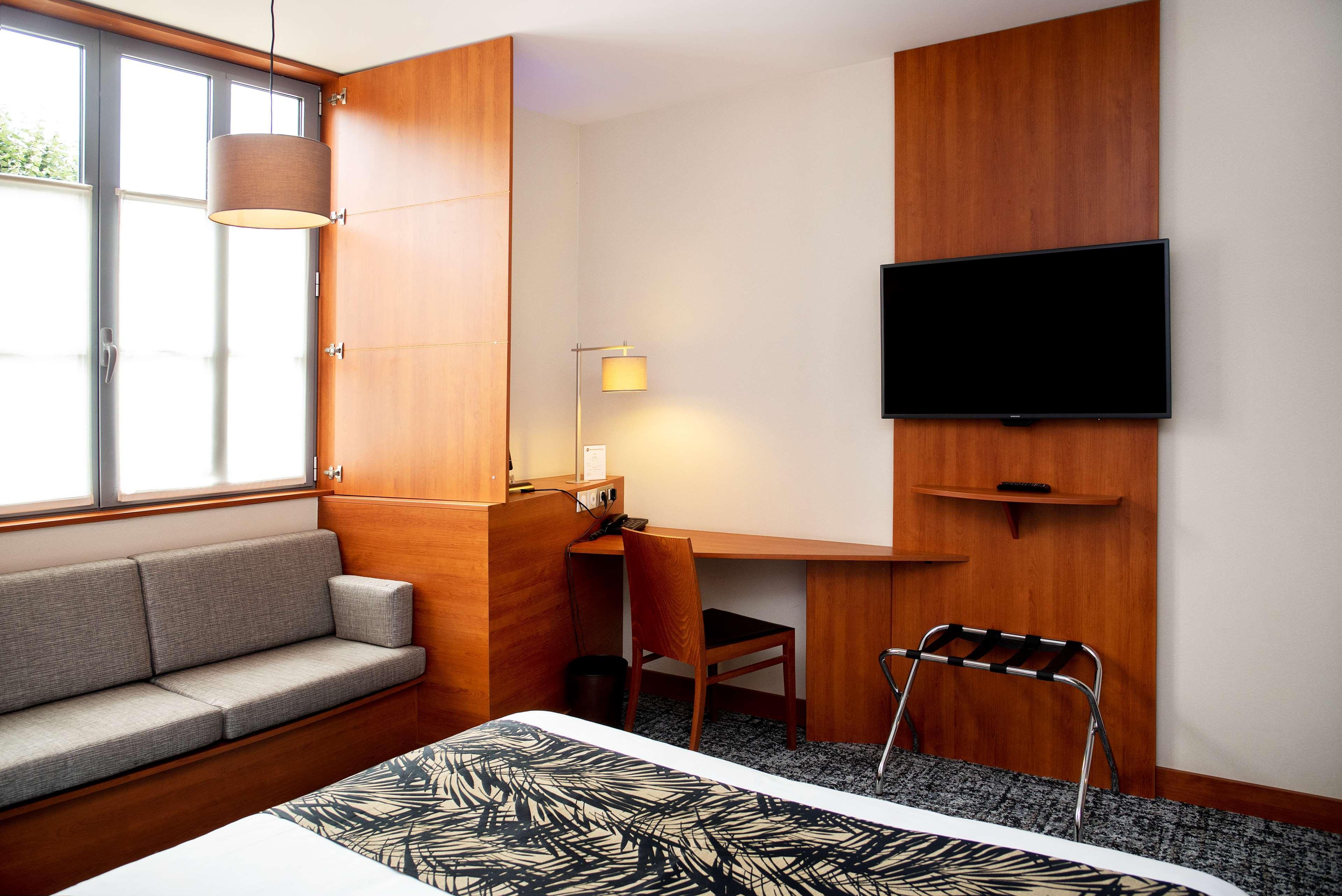 Best Western Plus Hotel Colbert Шатору Екстер'єр фото